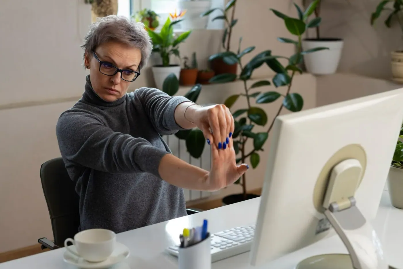 Top causes for carpal tunnel syndrome how to treat it